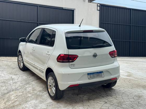 VOLKSWAGEN FOX 1.6 MSI TOTAL FLEX CONNECT 4P MANUAL VOLKSWAGEN FOX 1.6 MSI TOTAL FLEX CONNECT 4P MANUAL